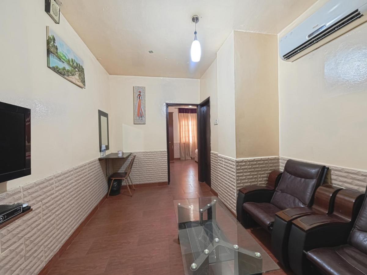 Oyo 120 Seeb Guest House Mascate Exterior foto